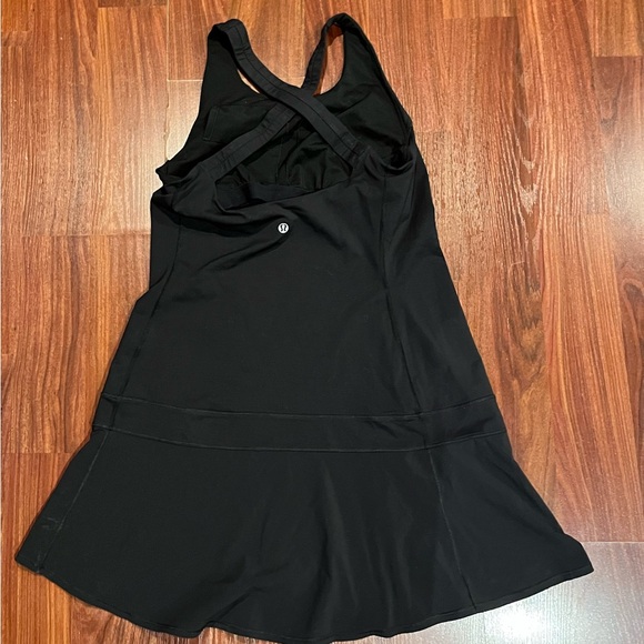 Lululemon Women Tennis Built-In Cross Strap Bra Stretch Dress Size 6 Athleisure - Picture 3 of 7